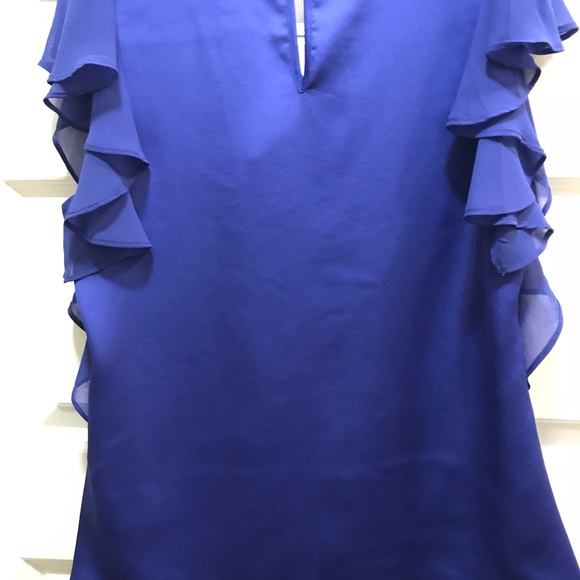 Cute sleeveless blouse - Picture 2 of 2